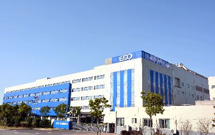 上海和輝光電無塵室專用設(shè)備近日順利交貨